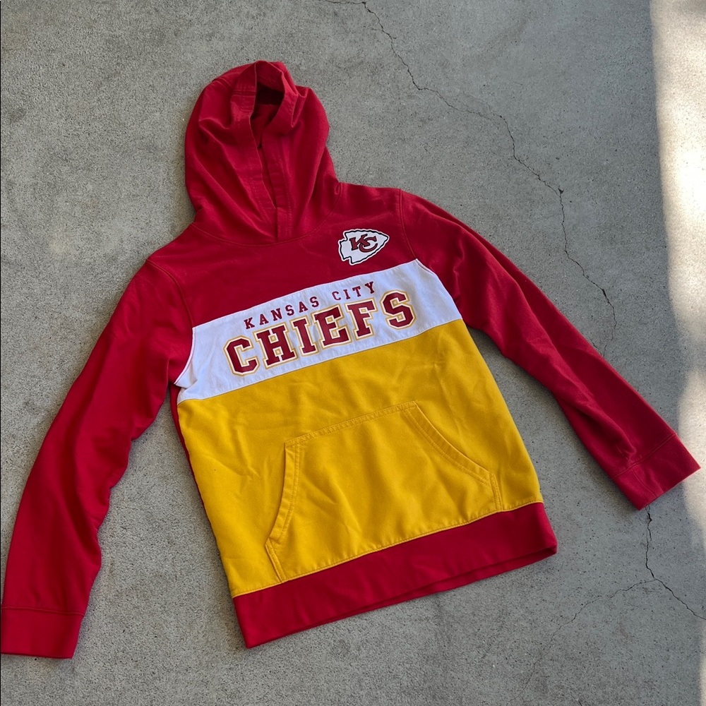NFL Team Apparel Youth Kansas City Chiefs Hoodie, YL